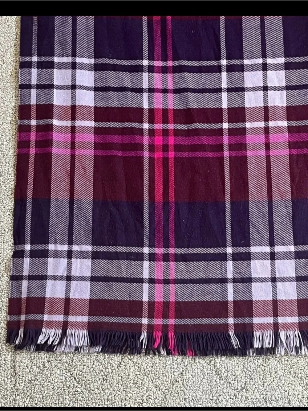Gap Scarf Wrap Size Large Rectangle Tartan Plaid Fringe Purple Pink Soft